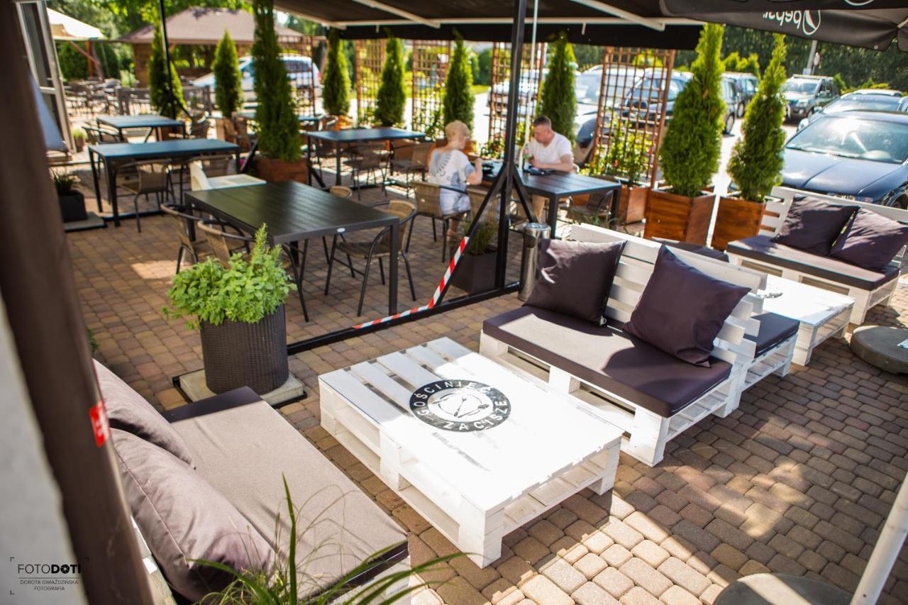 Gosciniec Zacisze I Blisko A2 Dabie-Uniejow I Restauracja Bed & Breakfast Ngoại thất bức ảnh