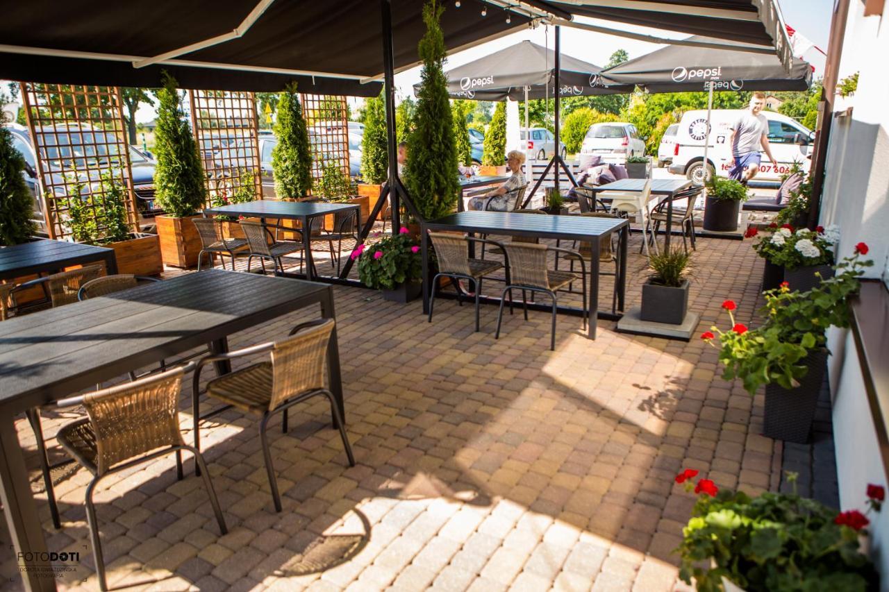 Gosciniec Zacisze I Blisko A2 Dabie-Uniejow I Restauracja Bed & Breakfast Ngoại thất bức ảnh