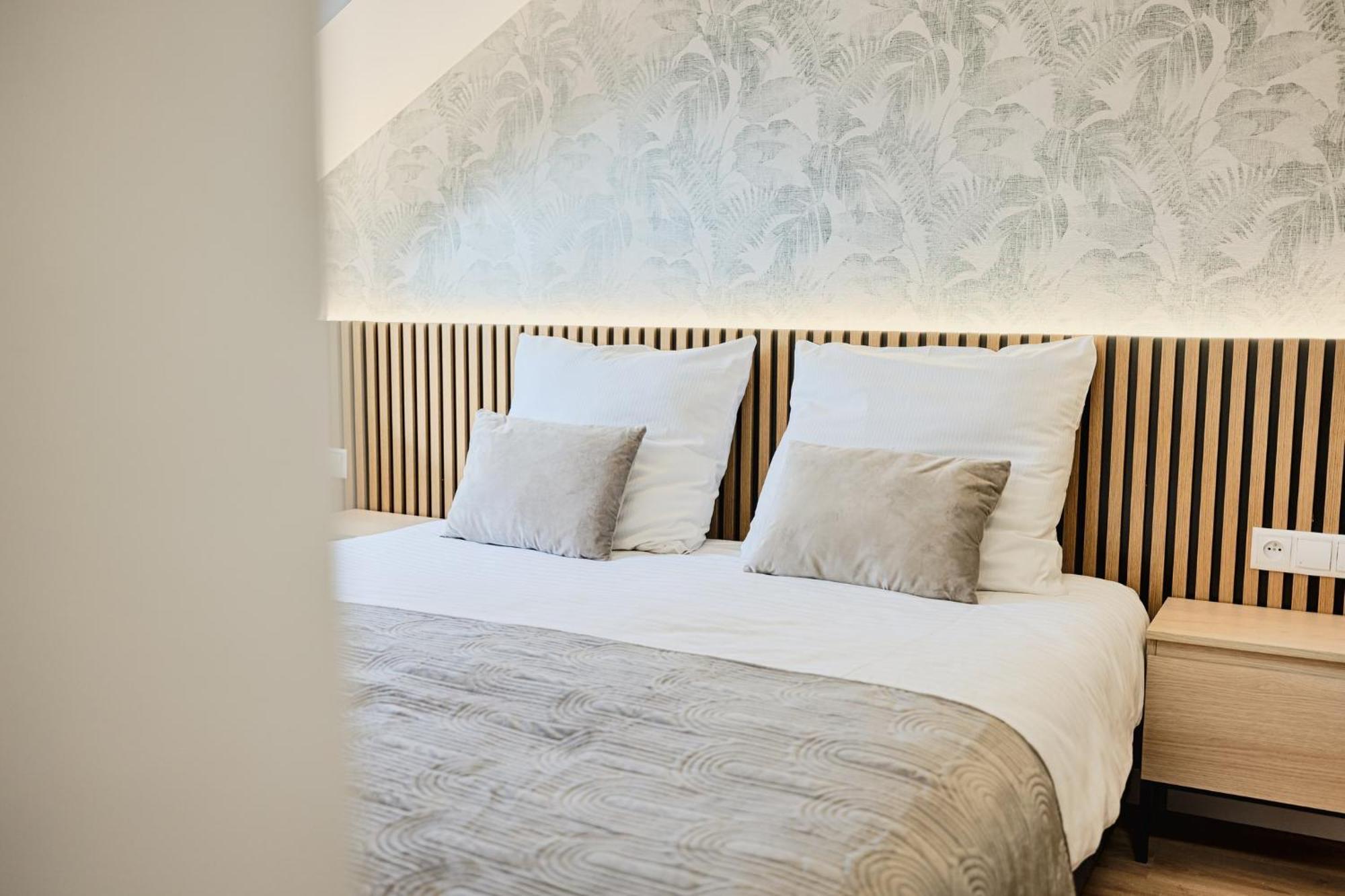 Gosciniec Zacisze I Blisko A2 Dabie-Uniejow I Restauracja Bed & Breakfast Ngoại thất bức ảnh