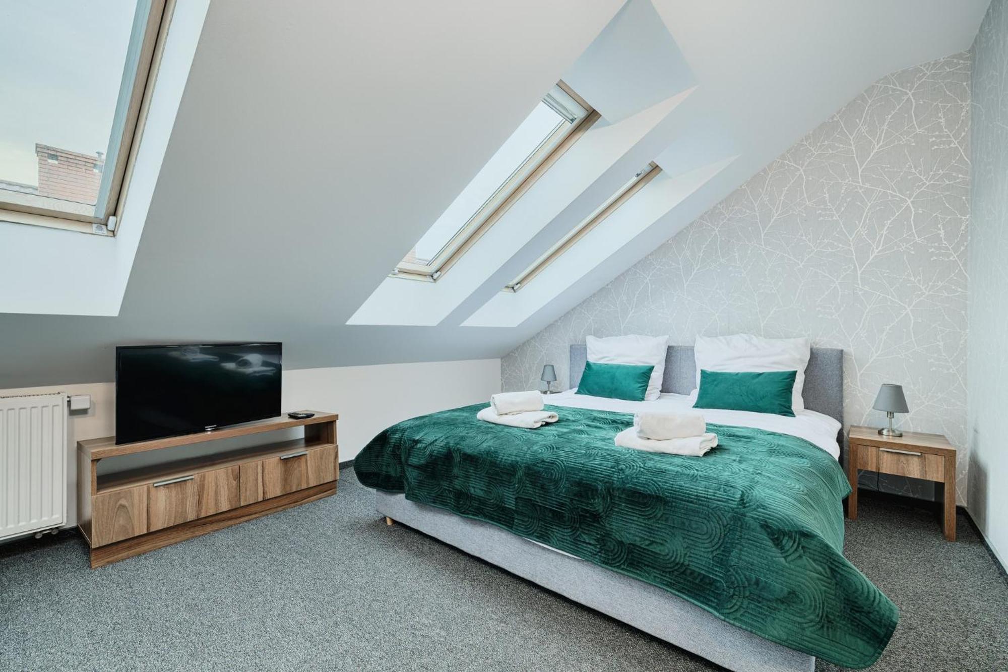 Gosciniec Zacisze I Blisko A2 Dabie-Uniejow I Restauracja Bed & Breakfast Ngoại thất bức ảnh